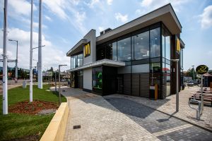 Gyöngyösön nyitotta meg új éttermét a McDonald’s